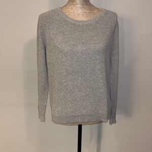 Everlane size small light weight crew neck sweater 100% cotton